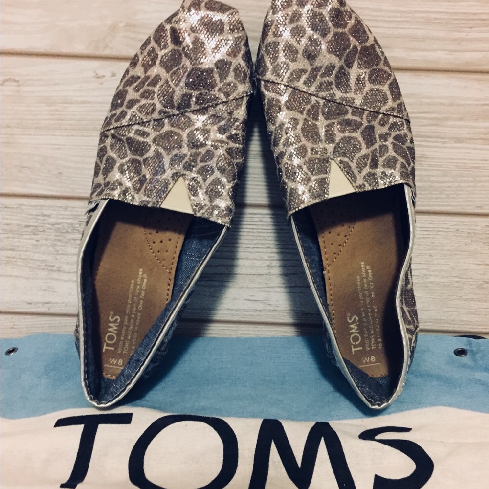 🚫SOLD🚫 TOMS Sparkly Cheetah Print